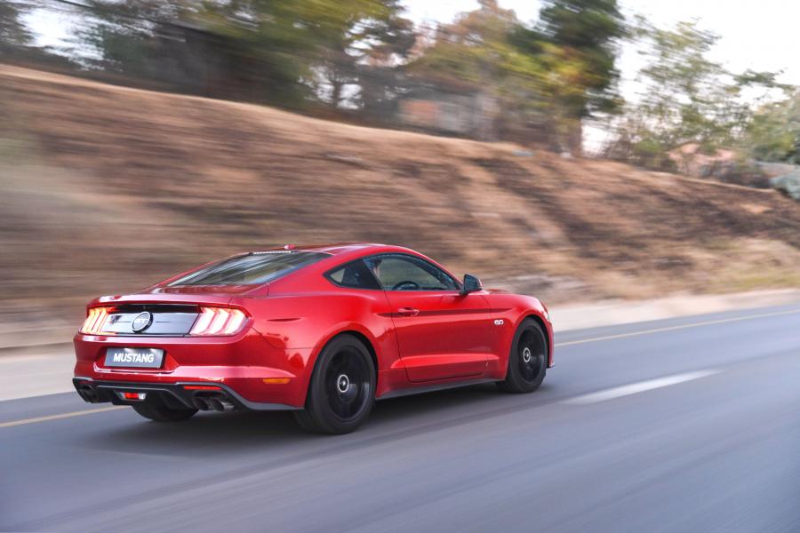  Ford Mustang GT Fastback 2019 года  (ZA) (фото 14 из 44)